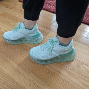 53045 VEGAN Platform low top mint green sneakers